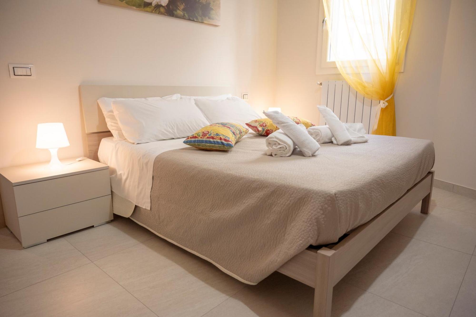 Amare Apartment Near The Sea 모노폴리 외부 사진