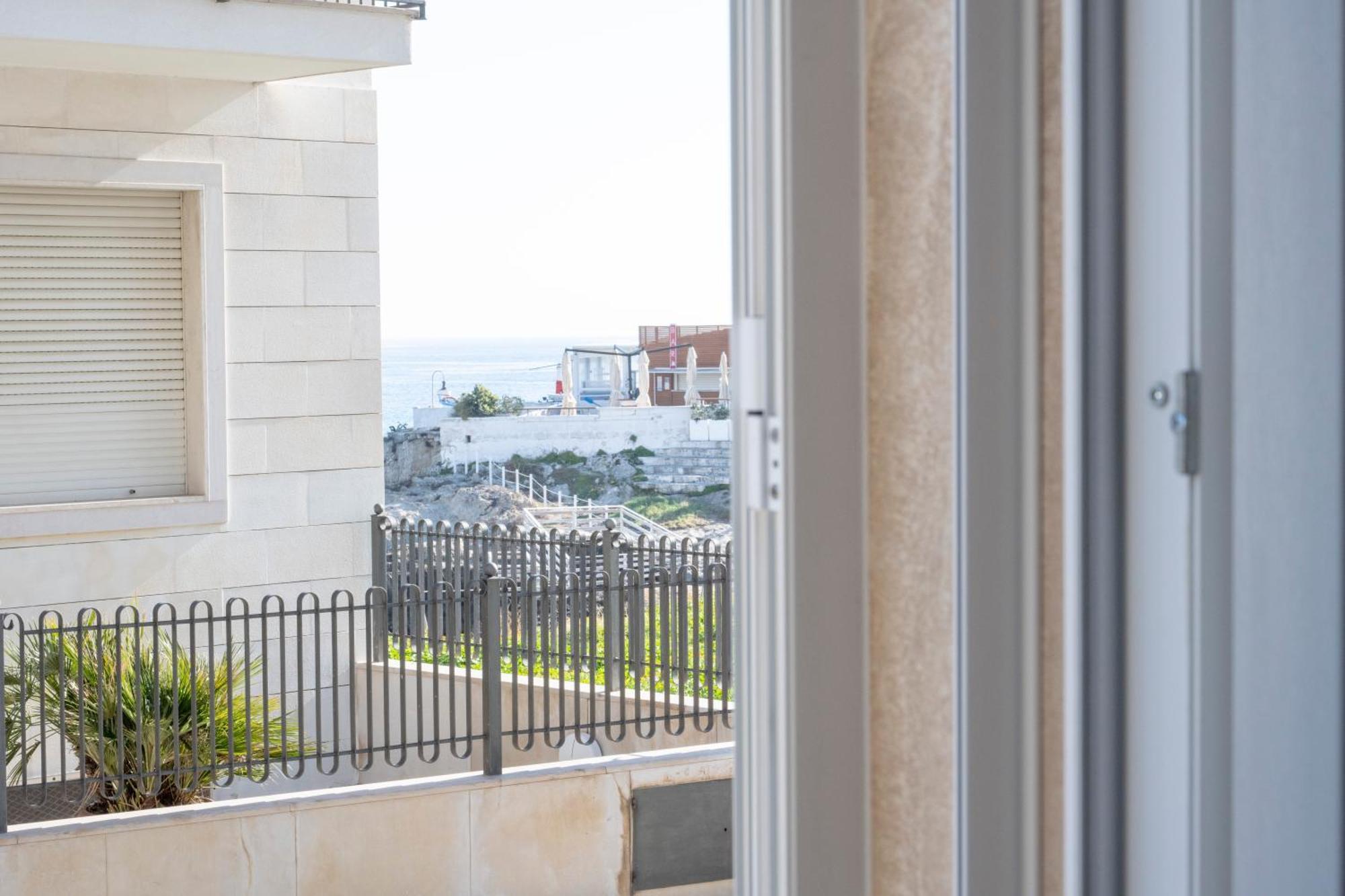 Amare Apartment Near The Sea 모노폴리 외부 사진